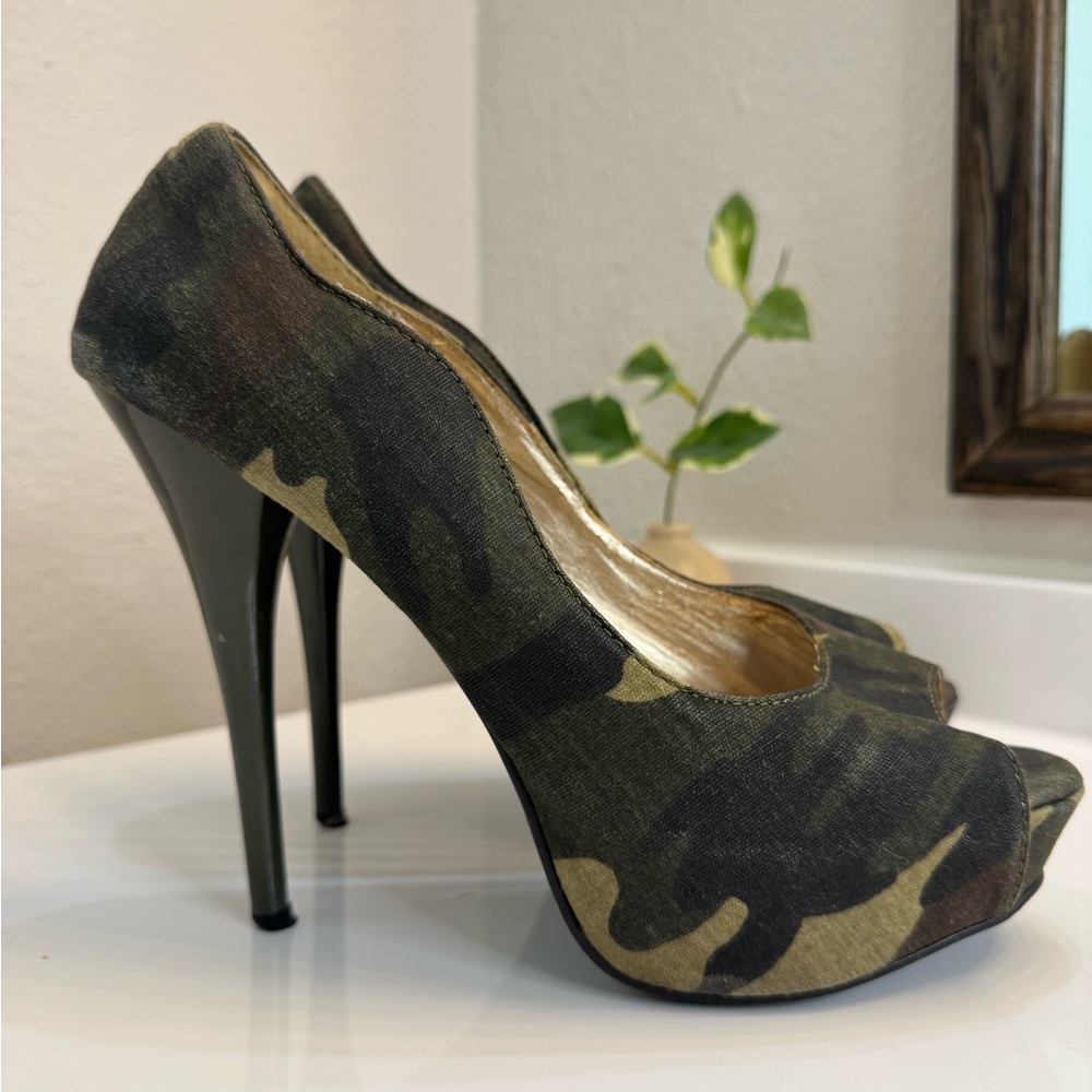 Camouflage Peep Toe Stiletto Heels